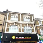 Cosy Flat In London