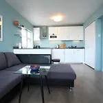 Lovely Two Bedroom Apartment In London Old Street
