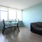 Lovely Two Bedroom Apartment In London Old Street