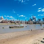 Altido 2-Bed Flat W/ Thames View