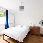 Sootheus - Cosy Surrey Quays Apartment