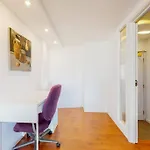 Stylish 2-Bedroom Flat In Bethnal Green