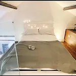 Self-Contained Studio In Central London Property Unit 4