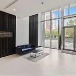 Modern 1-Bed Apartment Aldgate East