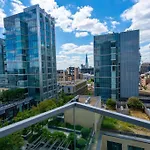 Modern 1-Bed Apartment Aldgate East