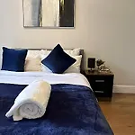 Spacious 3 Bed, 2 Bath In The Heart Of Shoreditch