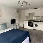 Studio Apartment In Seven Sisters