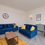 Spacious 3 Bedroom Apartment- Crouch End