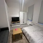 Studio Flat In Camden Town