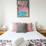 A Skyhigh Stay For 2 In Vauxhall London