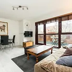 Luxury Islington Apartment With Balcony Islington