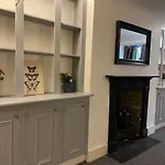 Entire 2-Bedroom Flat In Camden
