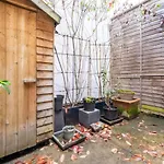Lovely 1 Bedroom With Patio - 10 Mins From Hyde Park