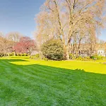 Studio For City Explorers - 3 Min Walk To Station