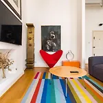 Stylish & Spacious Notting Hill Loft
