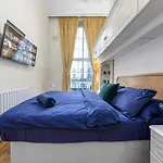 Flat In Baker Street