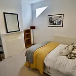 Stunning London Nw2 Flat - Great Location!