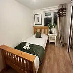 Relaxing Room In Spacious House