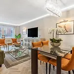 Luxury 2 Bed Apartment In Knightsbridge London Opposite Harrods
