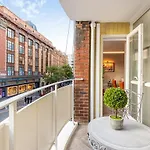 Luxury 2 Bed Apartment In Knightsbridge London Opposite Harrods
