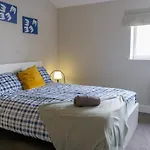 Stunning New 2 Bed Flat - 6 August House