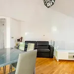 Beautiful 1 Bedroom Penthouse Flat