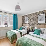 Stunning Central London 2 Bed Parking & Garden