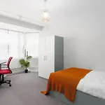 Lovely Bright Room With Shared Facilities
