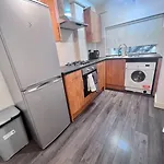 Flat 1, 419 Fulham, 2 Bedroom, 1 Bathroom Flat
