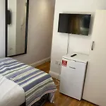 53 Wendover Road Hotel