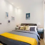 Welcome London Seven Dials