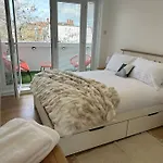 Stylish, Smart & Fun 4 Bed Home