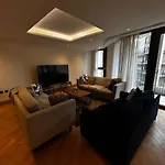 Luxury 2Br Apt At C House Near Buckingham Palace