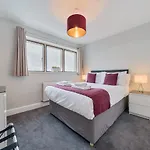 Roomspace Serviced Apartments - The Courtyard Penthouse
