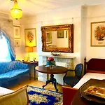 Quality And Very Good Value Private Accommodation In London Close To Notting Hill Zone 2