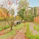 Oikoshomes Three Bedroom Flat In London