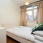 3 Bedroom Flat In Central London