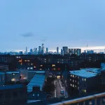 Unique Sky View -2 Bed Apartment