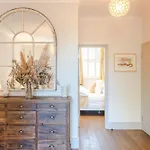 Bright De Beauvoir Pied A Terre