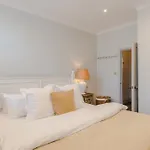 Bright De Beauvoir Pied A Terre