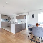 The Thames Collection