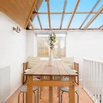 Cozy Maisonette Near Abbey Road