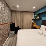 Wallwood Rooms
