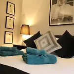 The Bromptons, Luxury South Kensington Apartment