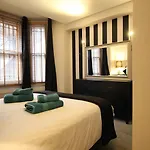 The Bromptons, Luxury South Kensington Apartment