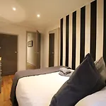 The Bromptons, Luxury South Kensington Apartment