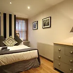 The Bromptons, Luxury South Kensington Apartment