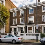Stylish Holiday/Short Let - 1 Bedroom Apartment.