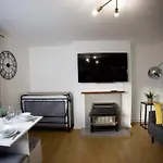 2 Bed Flat With Easy Access To Excel, Central London, City Airport, O2