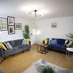 2 Bed Flat With Easy Access To Excel, Central London, City Airport, O2